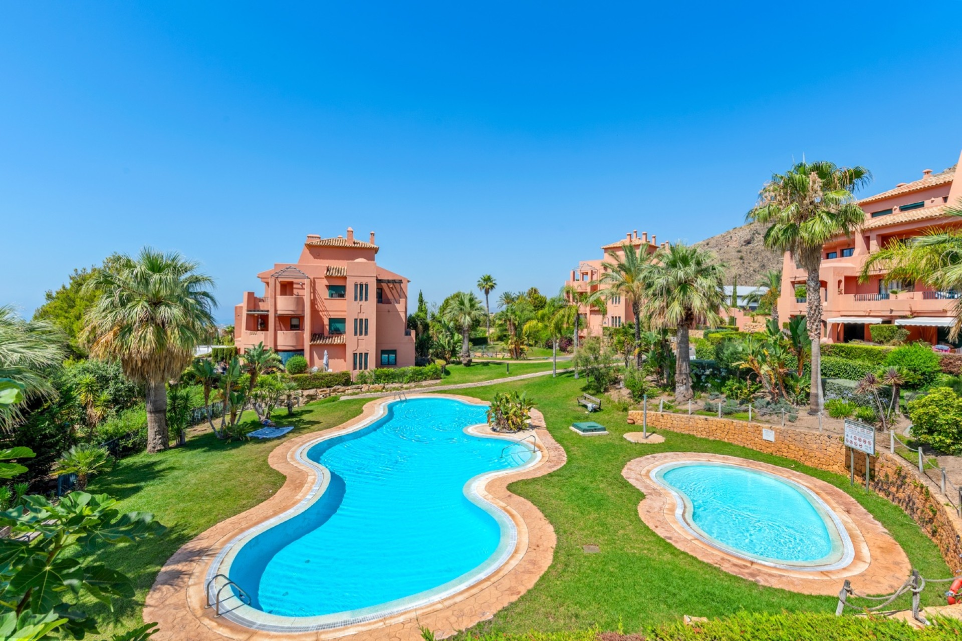 GENERAL Apartamento exclusivo en Sierra Cortina Resort, Los Altos 11.1. Alicante