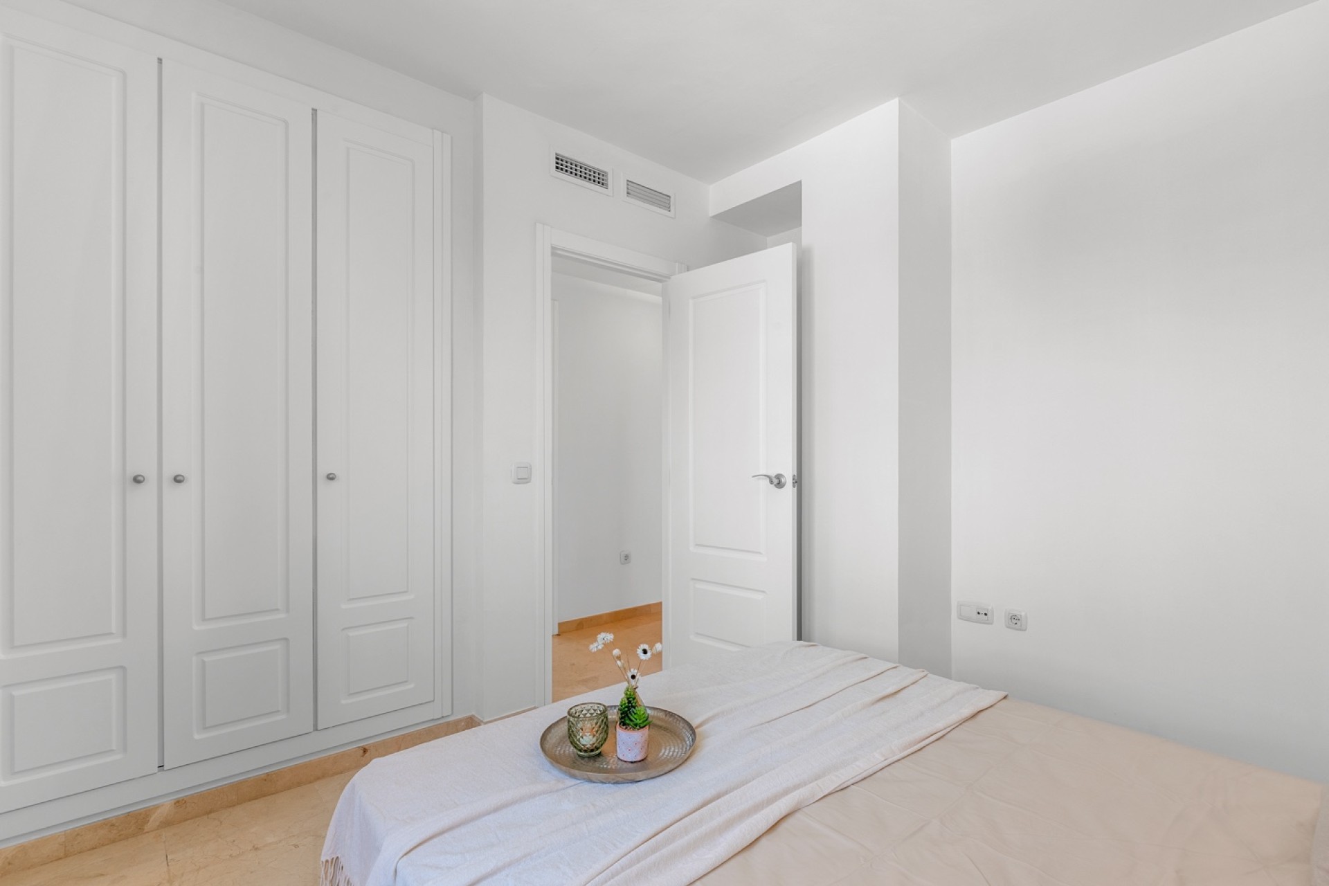HABITACIÓN 1.3 Apartamento exclusivo en Sierra Cortina Resort, Los Altos 11.1. Alicante