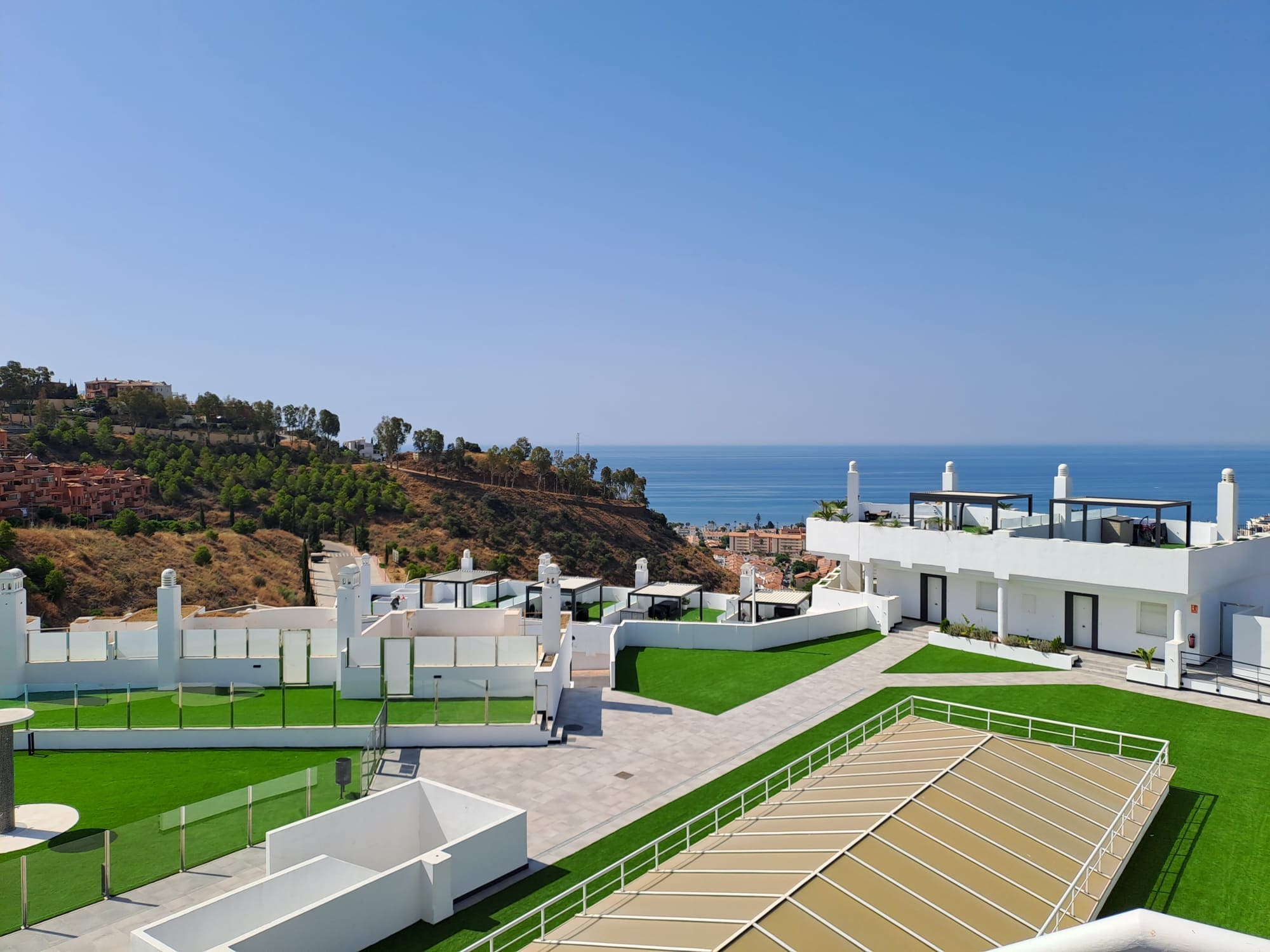 Vistas primera planta mar lateral Leiligheter med havutsikt i Rincón de la Victoria