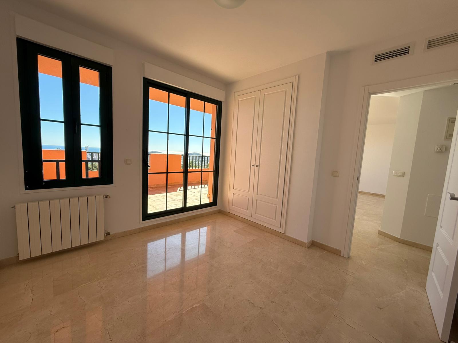 Apartamento en Sierra Cortina Resort, Los Altos 11.2. Alicante